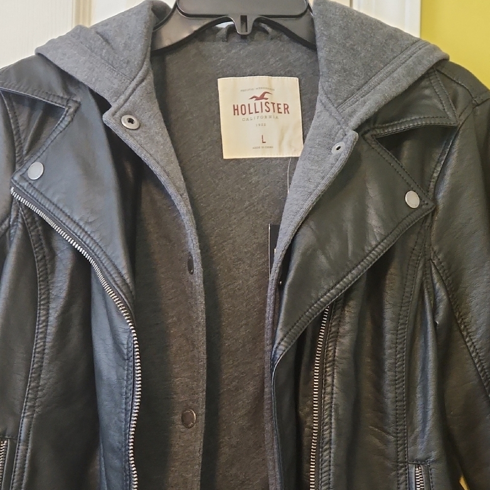 Hollister Women's Black Leather Jacket with Gray Hood - Picture 5 of 7